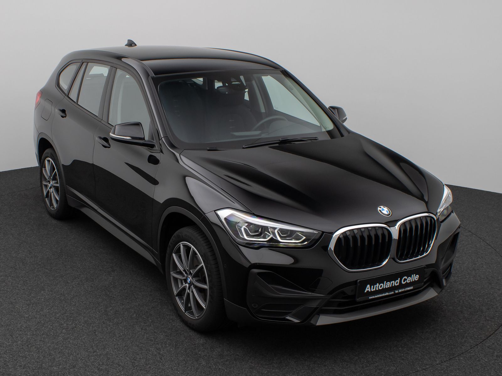 Fahrzeugabbildung BMW X1 sD18i Parkassistent DAB Sportsitz LED 18Zoll