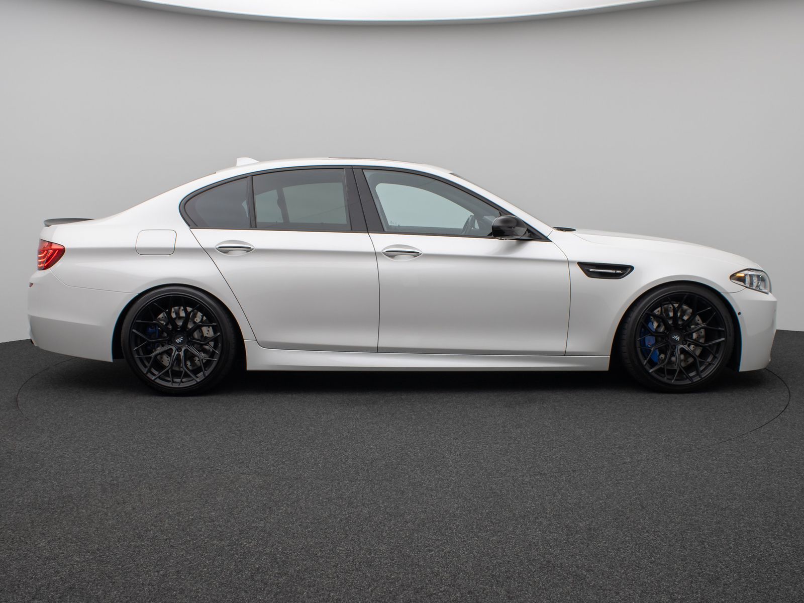 Fahrzeugabbildung BMW M5 Competition Edition 1/200 360°HUD B&O SoftCl