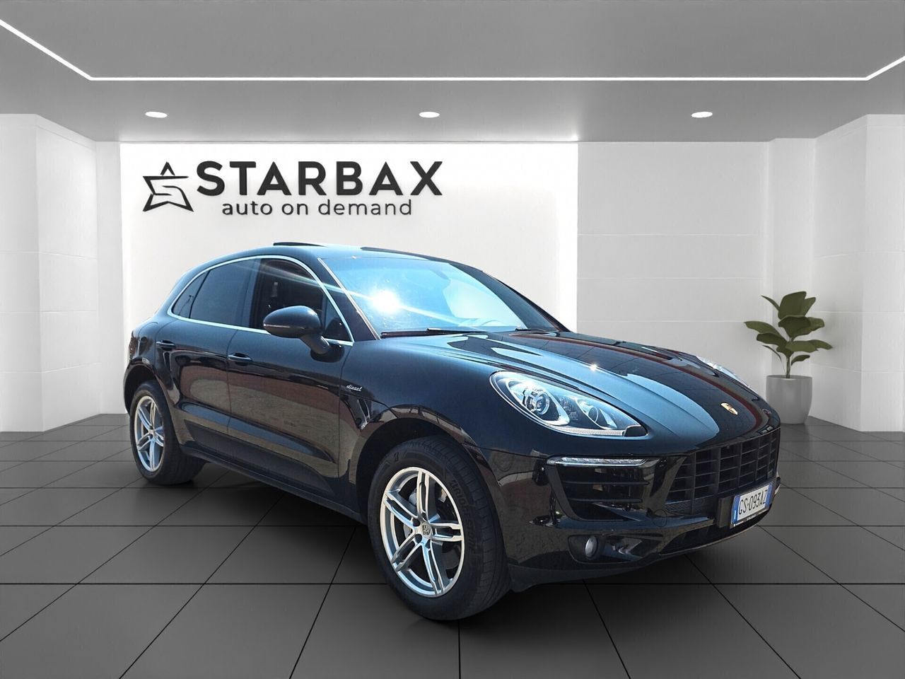 PORSCHE Macan