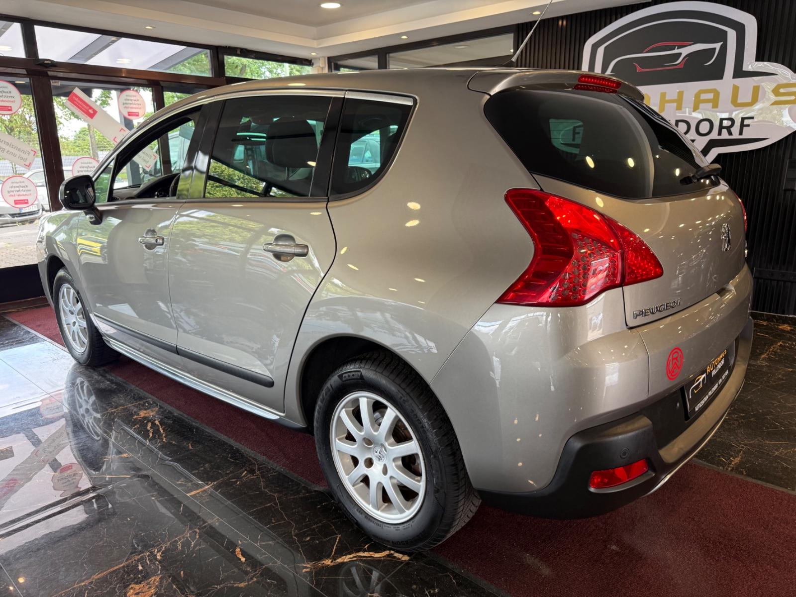 Peugeot 3008 Allure AUTOMATIK!! LEDER/PANORAMADACH/XENON