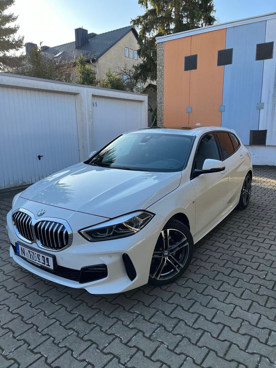 BMW 118i M Sport Paket *Navi *LED * Pano