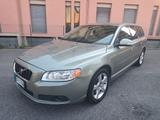 Volvo V70 2.4 D5 frizione volano nuove - Volvo V70 mit Diesel-Antrieb: 2.4