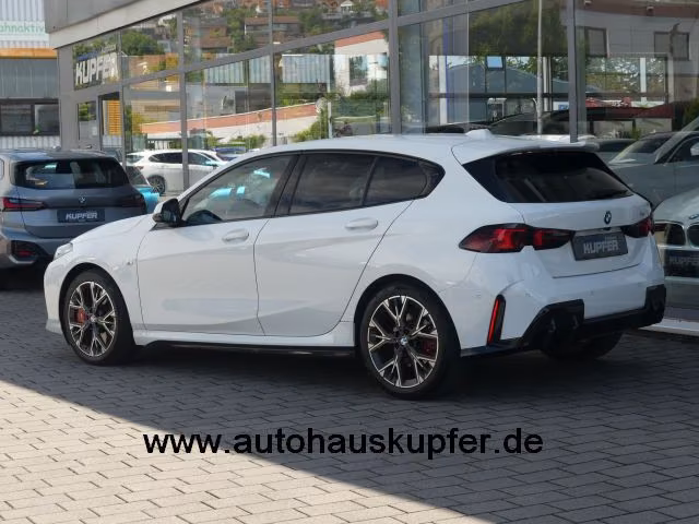 BMW 120 i M Sportpak. PRO Headup°Massage°19Zoll°360°