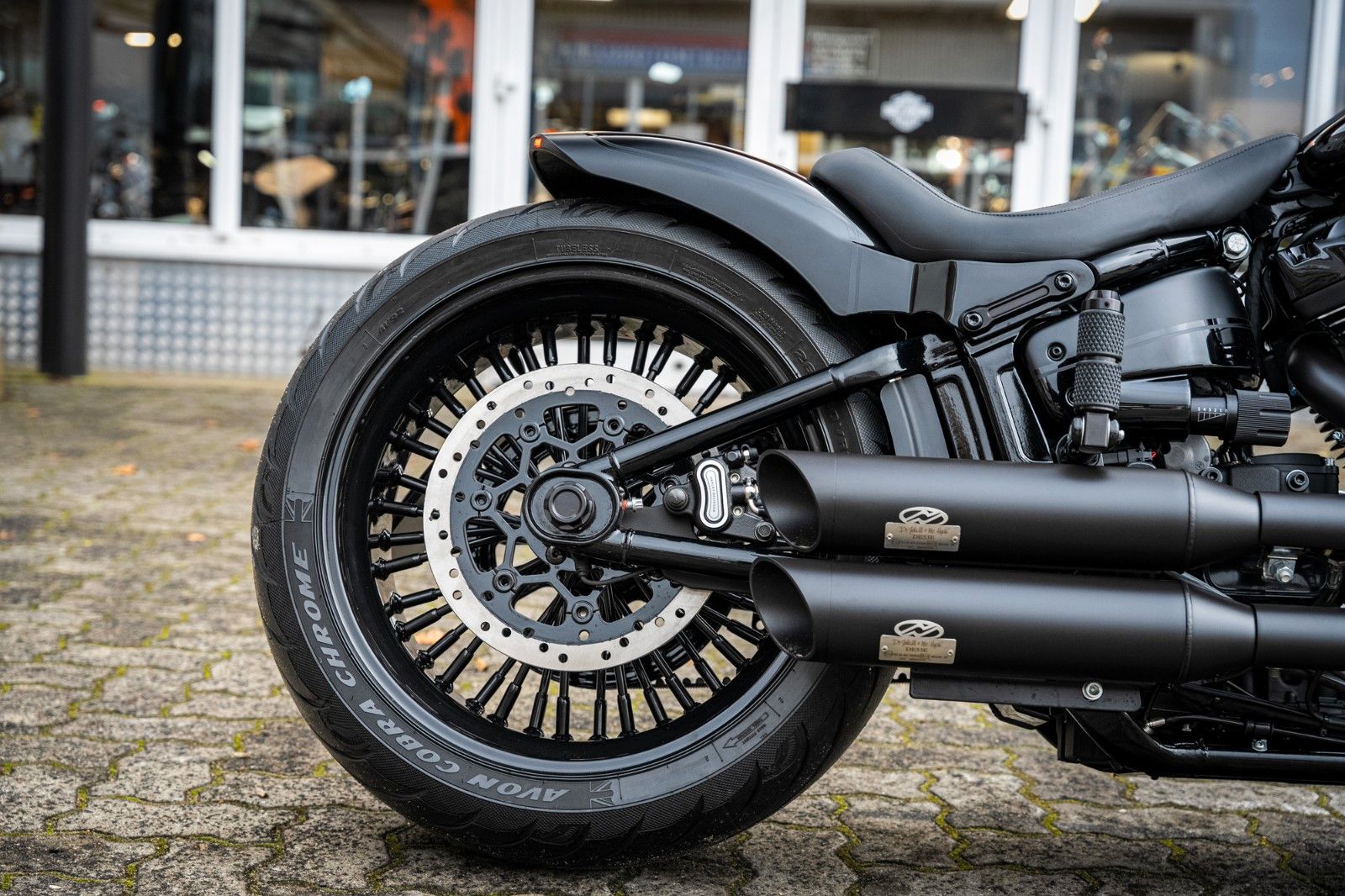 Fahrzeugabbildung Harley-Davidson SPECIAL DARK FAT BOY FLFBS 114 verb. bestellen