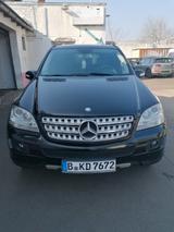 Mercedes-Benz ML 280 CDI 4MATIC - - Mercedes-Benz ML 280 von privat