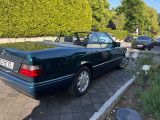 Mercedes-Benz E 220 Cabriolet, 2. Hand top-Zustand - Mercedes-Benz E 220 mit Benzin-Antrieb