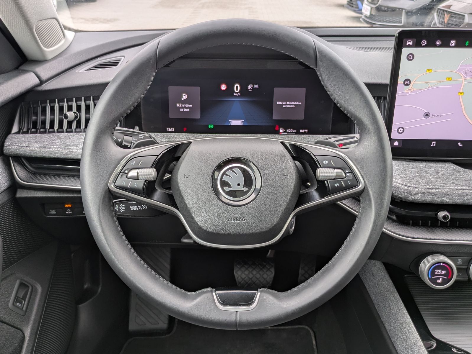 Fahrzeugabbildung SKODA Superb 2.0 TDI 4x4 Selection MATRIX*AHK*PANO*19"