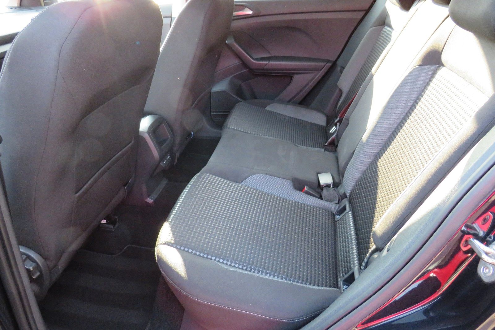 Fahrzeugabbildung Volkswagen T-Cross Active ACC SITZH. NAVI GJ APP-CONNECT