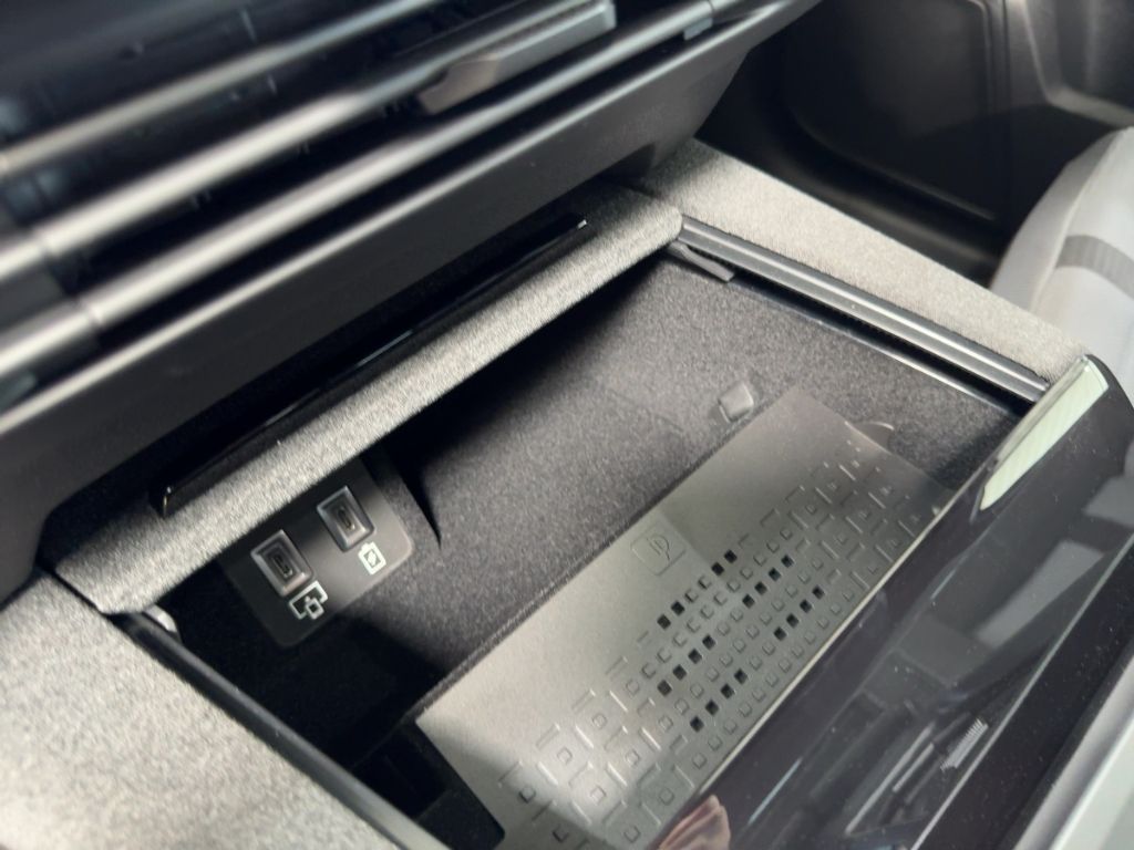 Fahrzeugabbildung Opel Grandland GS, Allwetter, 360 Grad Kamera, SHZ, L