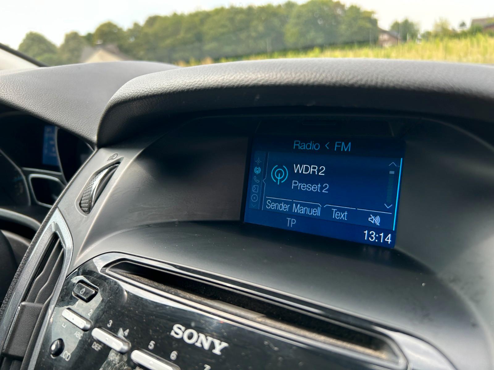 Ford Focus 2013 — photo 29