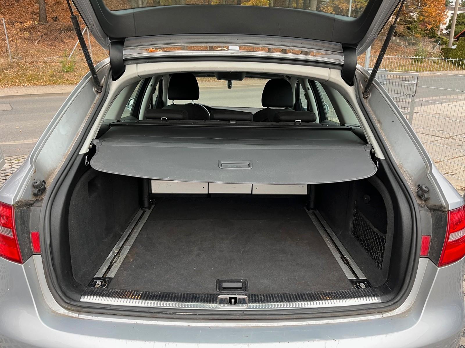 Audi A4 2.0tdi Avant Automatik*BiXenon*2.Hand*