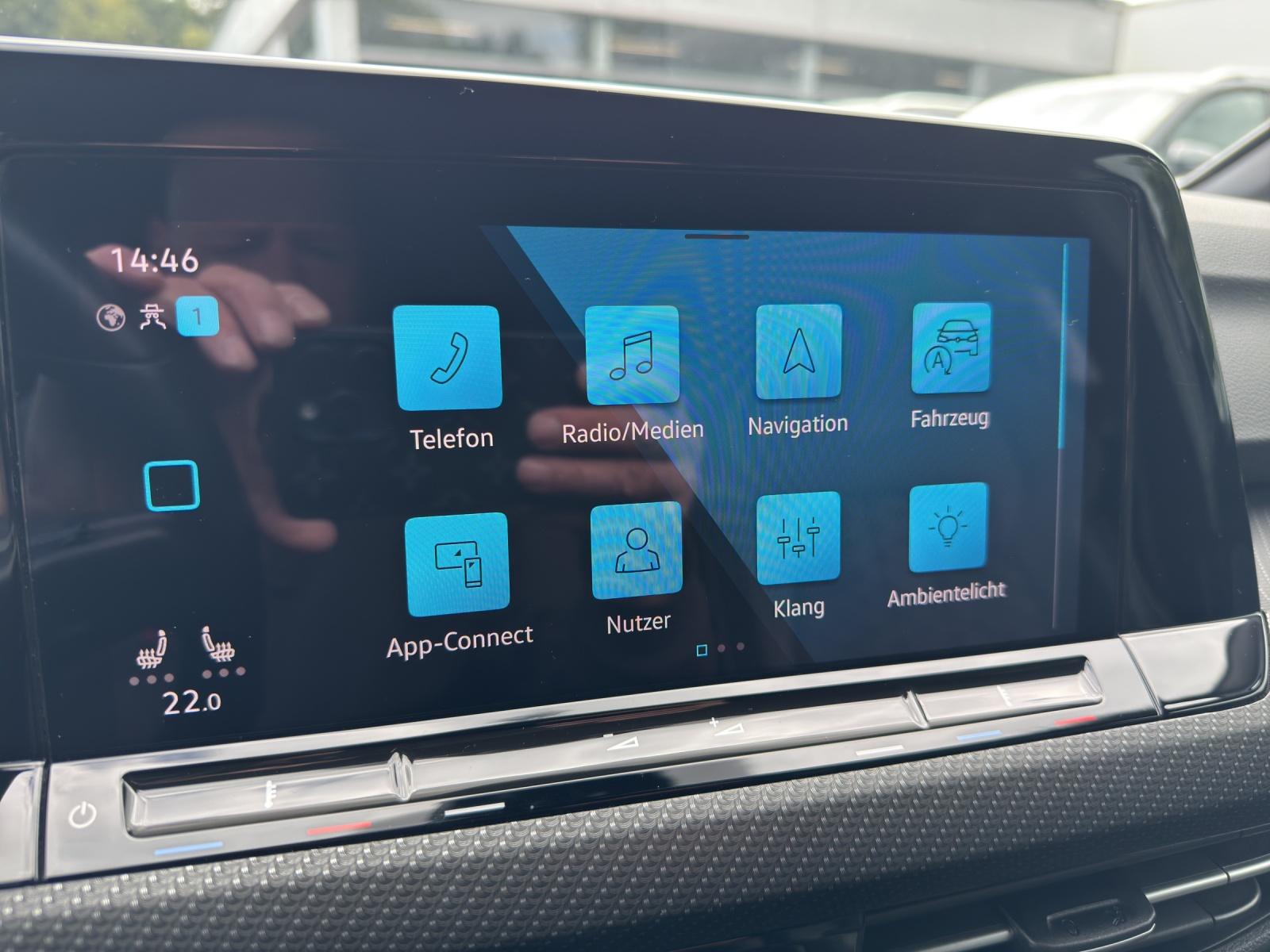 Volkswagen Golf 1.5 eTSI DSG R-Line Navi LED Kamera PDC LM, миниатюра 18