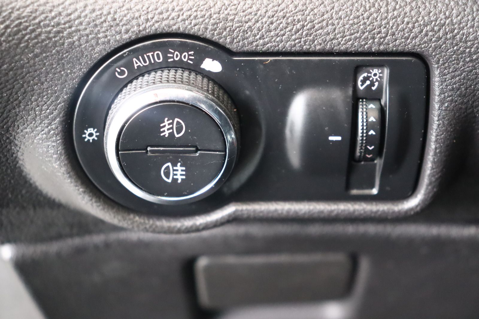 Fahrzeugabbildung Opel Astra Sports Tourer 2.0 CDTI Automatik