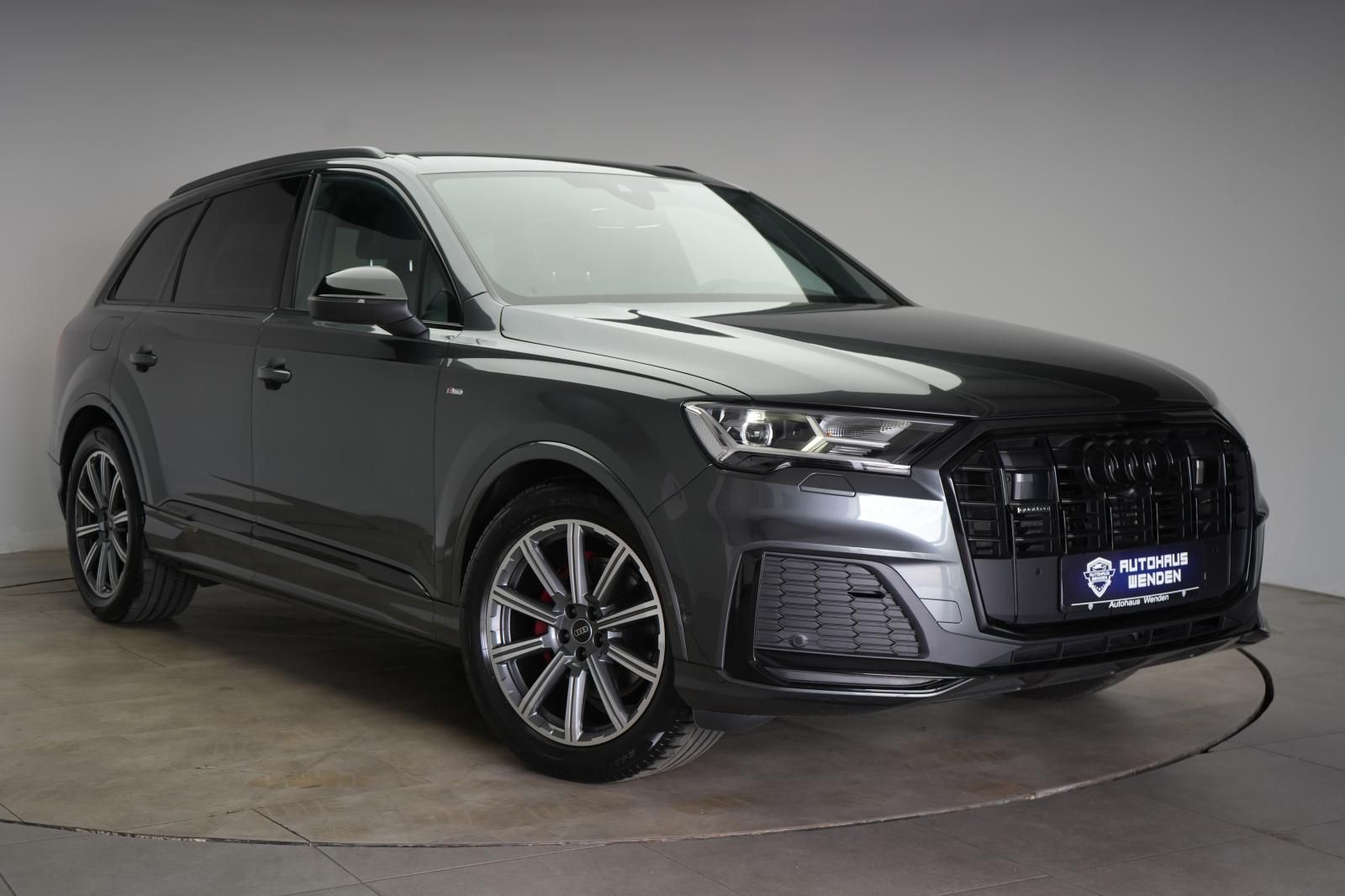 Audi Q7 - 1