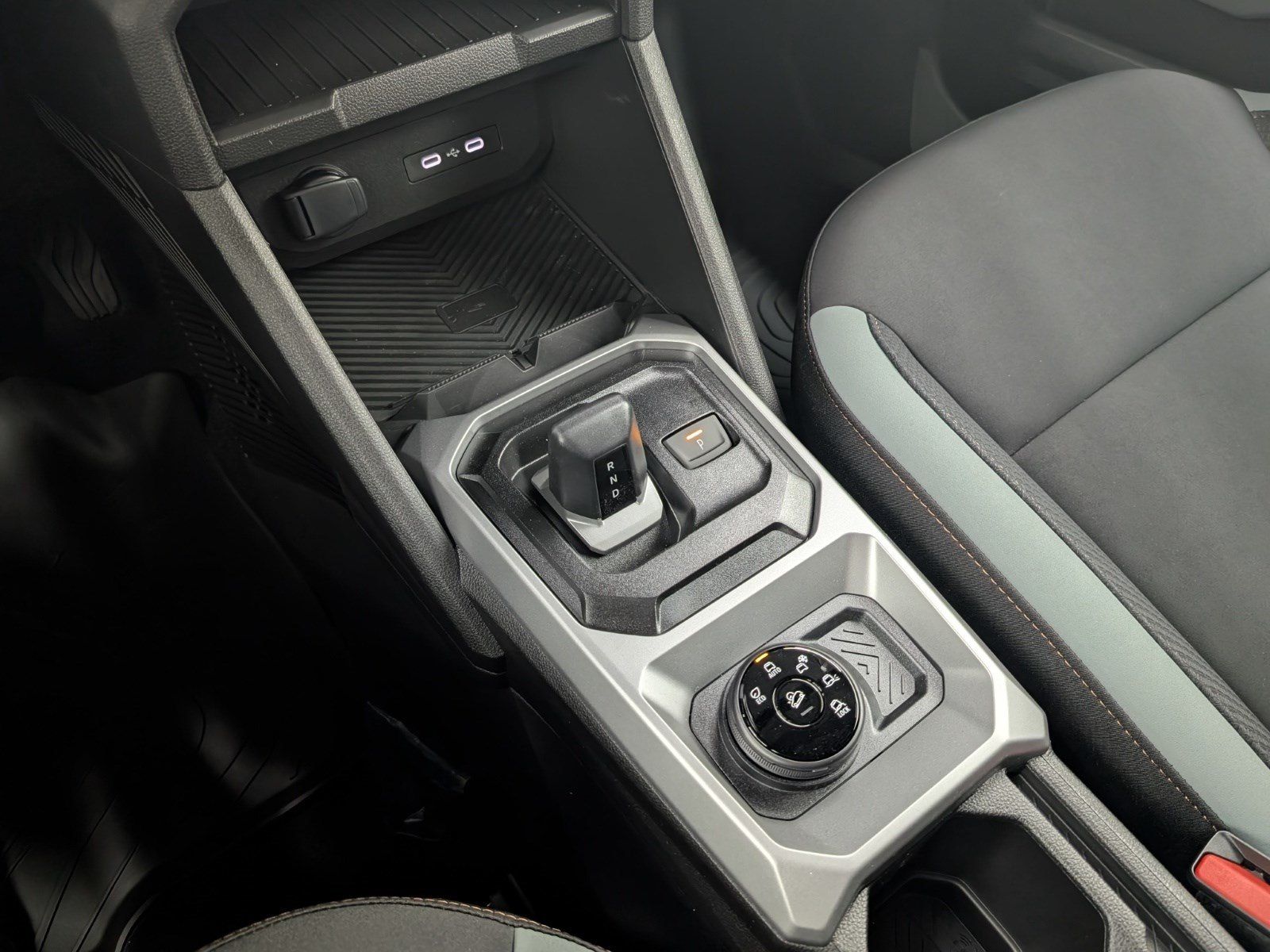 DACIA Duster  Extreme Hybrid-G 150 4x4 Technik – Bild 18