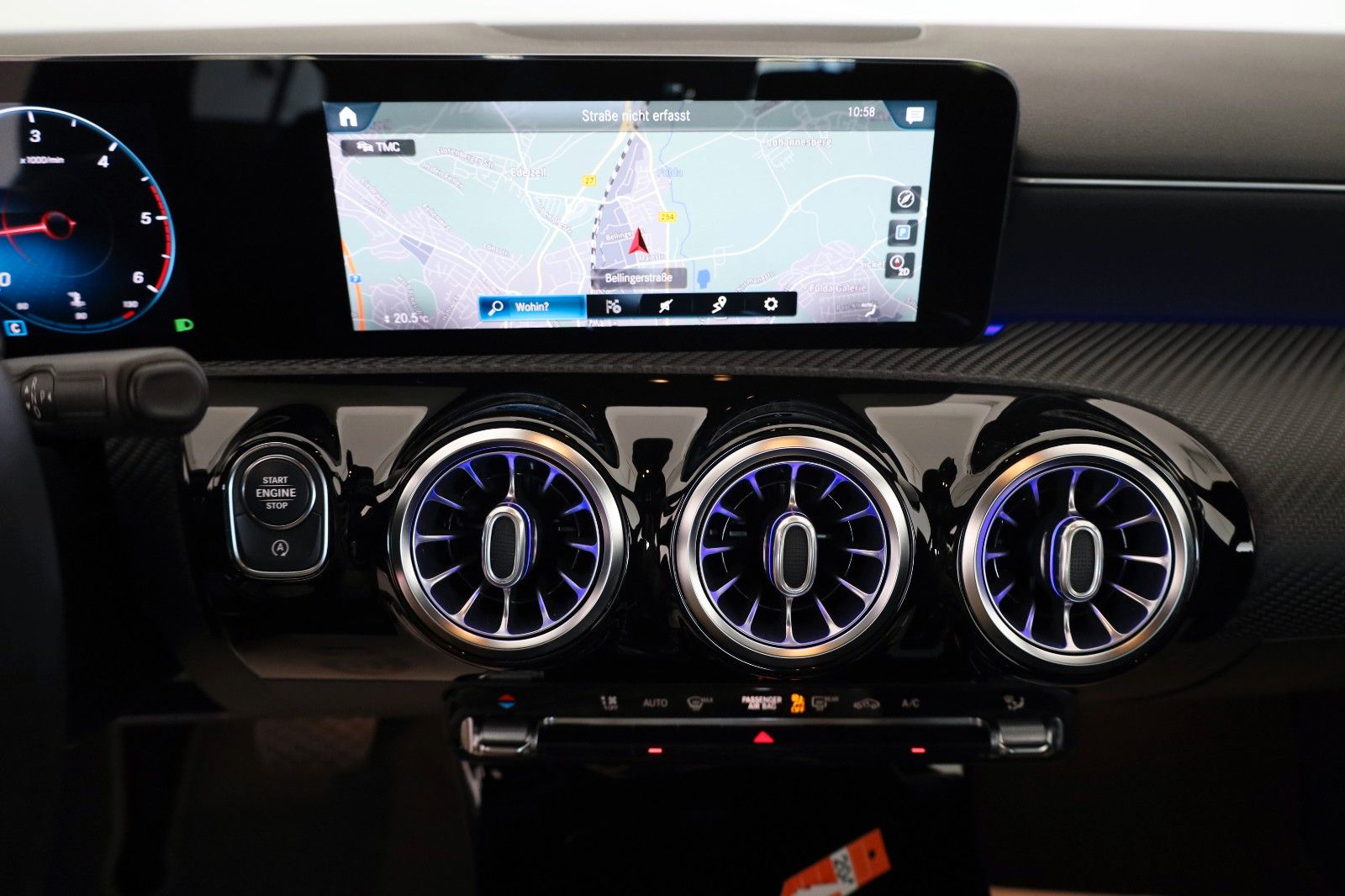 Fahrzeugabbildung Mercedes-Benz CLA 200d Coupé Navi,LED,Kamera,Park-Paket,Apple