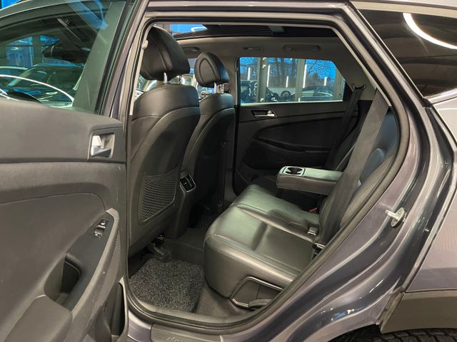 Hyundai Tucson Premium 4WD *AHK*KAMERA*NAVI*PANO*LEDER*