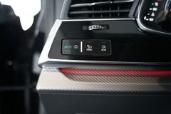 AUDI RSQ8 | HuD | Keramik | Pano | 305 km/h | 23" AUDI RSQ8 | HuD | Keramik | Pano | 305 km/h | 23"