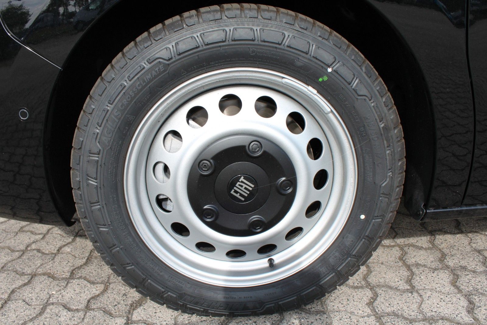 Fahrzeugabbildung Fiat Scudo XL Multicab Webasto/Full-LED 6-Sitzer
