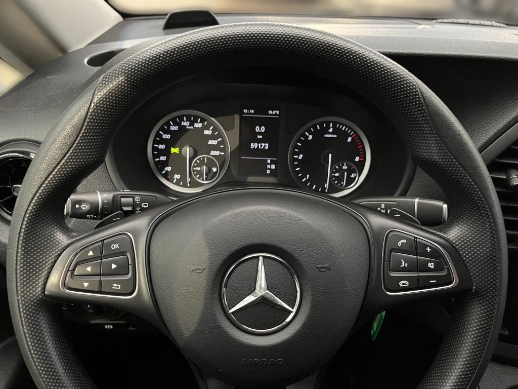 Fahrzeugabbildung Mercedes-Benz Vito 114 Mixto kompakt 4x4 5 Sitze SHZ PTS 2xST