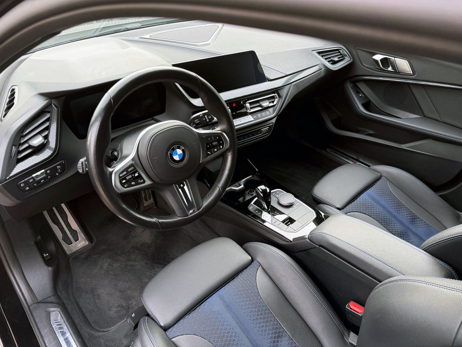 Fahrzeugabbildung BMW 118i M-Sport Steptr. LED ACC NAVI PDC KAM LHZ