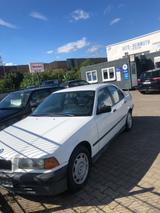 BMW 318i 318i - BMW 318 aus 1993: 318i