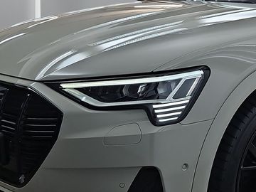 Audi Q8 e-tron - 4