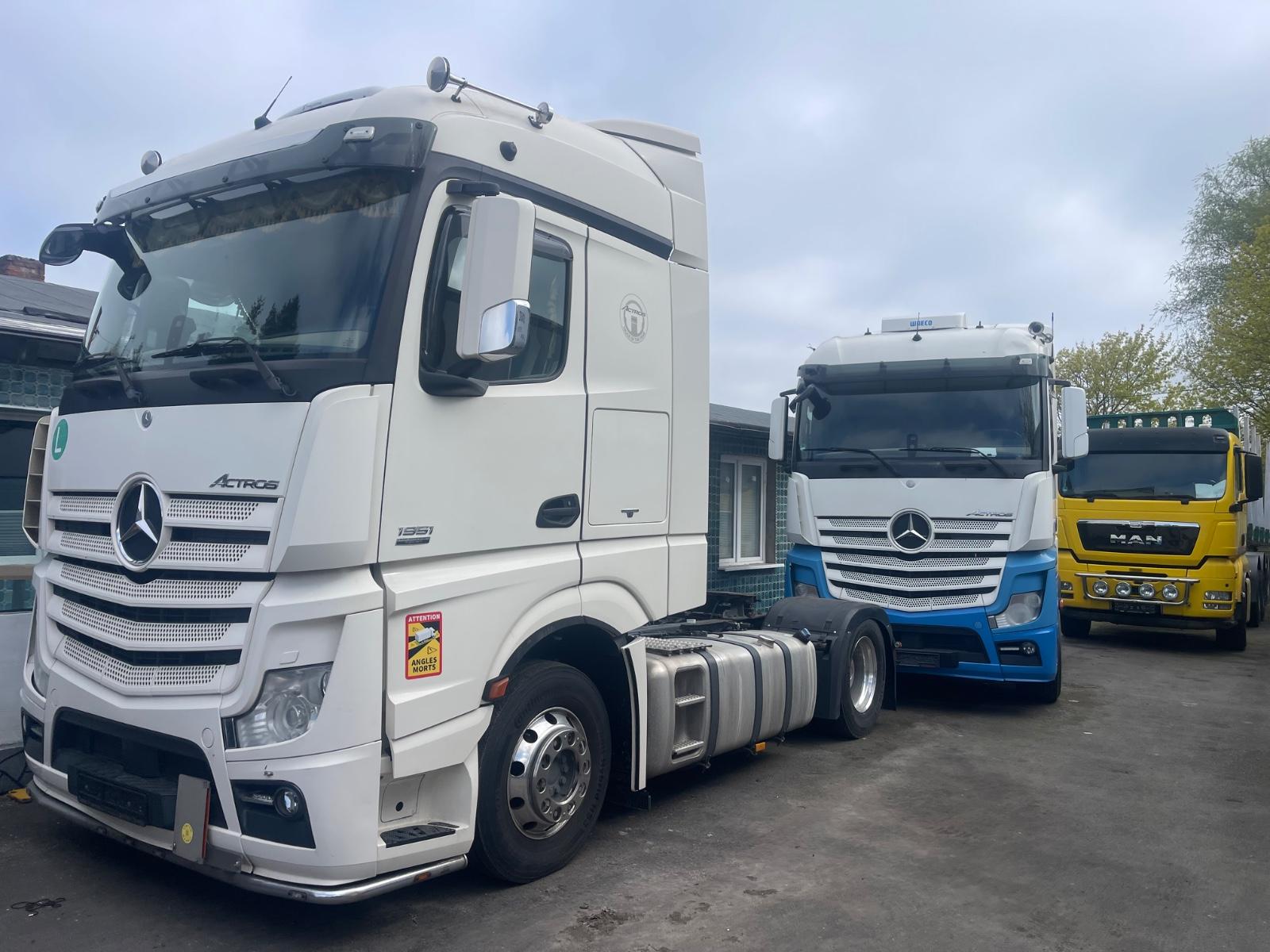 Mercedes-Benz 1951 Giga Space mit Standklima 1845,
