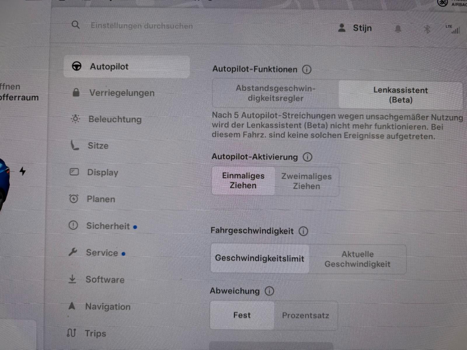 Fahrzeugabbildung Tesla Model 3 Standard Range Plus RWD