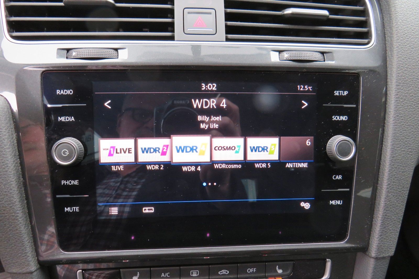 Fahrzeugabbildung Volkswagen Golf VII LIM. SITZH. TELVOR 8-FACH 4T. PDC 1.HD