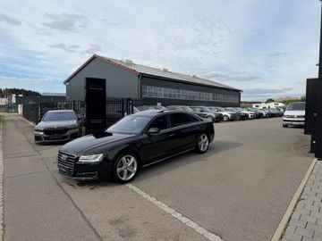 Audi A8 - 4