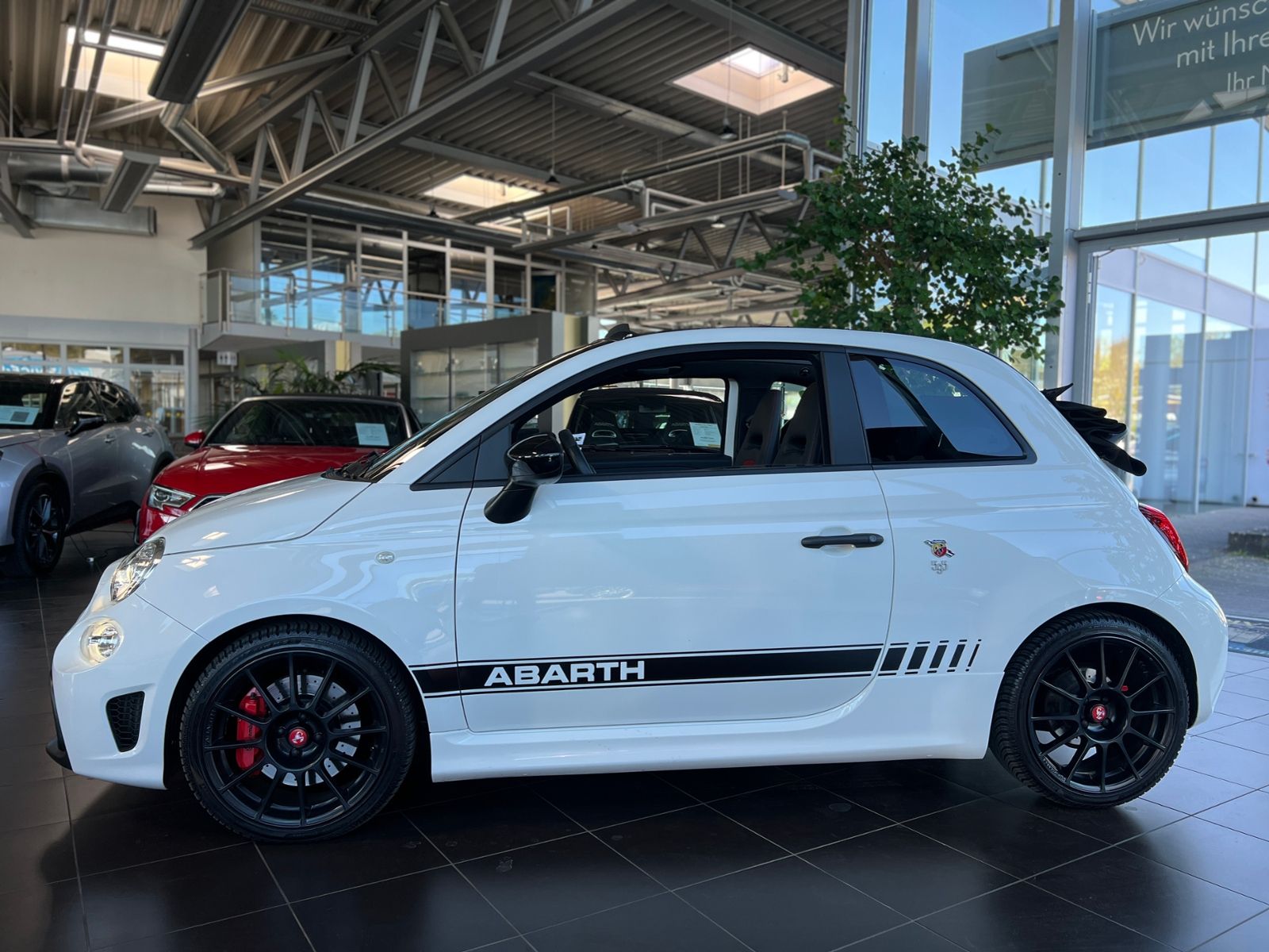 Fahrzeugabbildung Abarth 595C esseesse BEATS XENON NAVI ALU