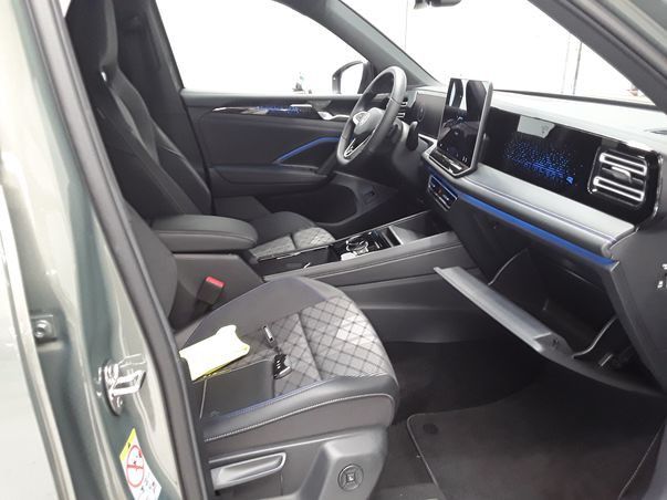 Tiguan 2.0 TDI 4M DSG R-LINE BLACKSTYLE AHK+KAM+