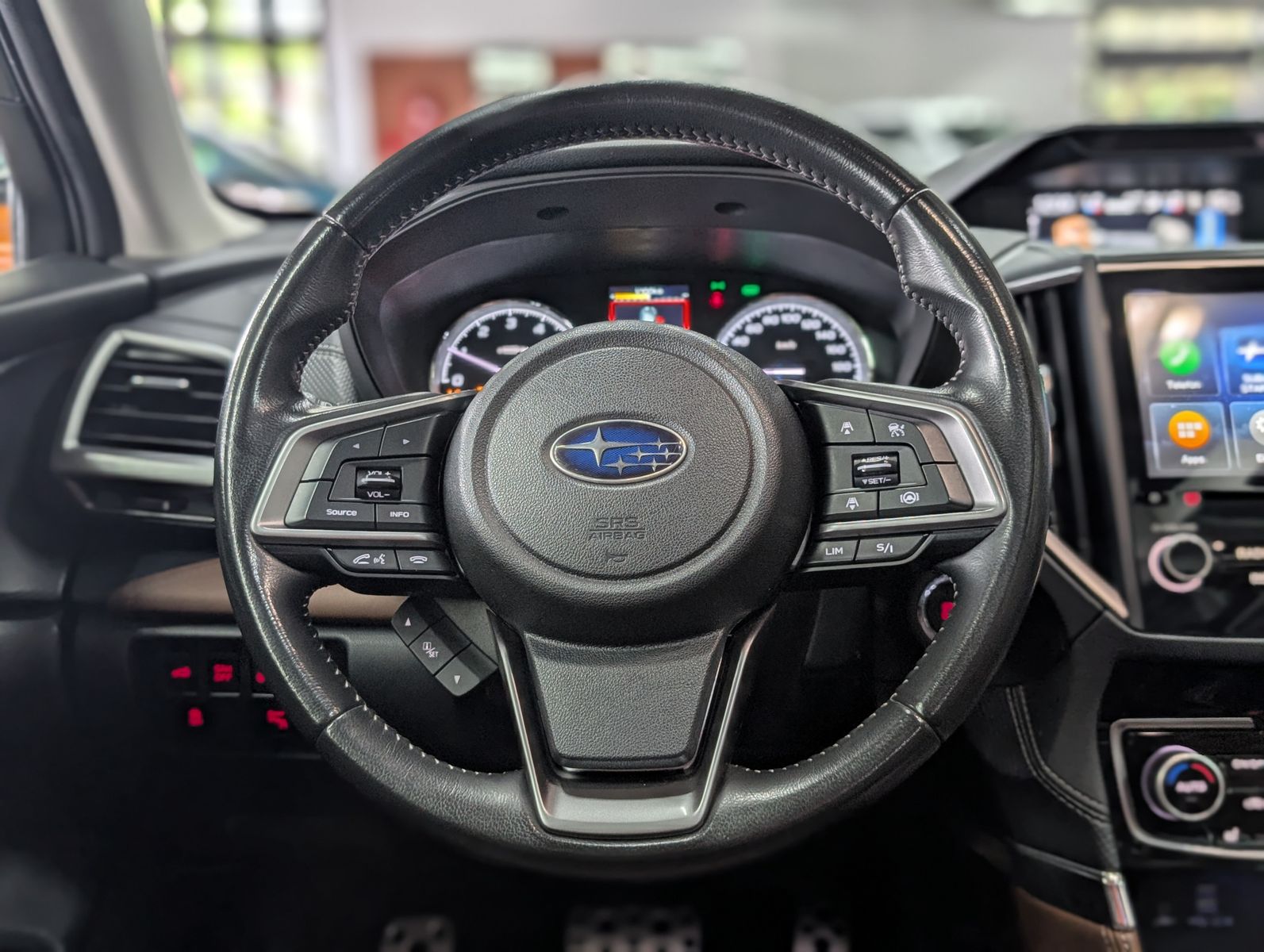 Fahrzeugabbildung Subaru Forester 2.0ie MHEV PLATINUM ACC LED PANO LEDER