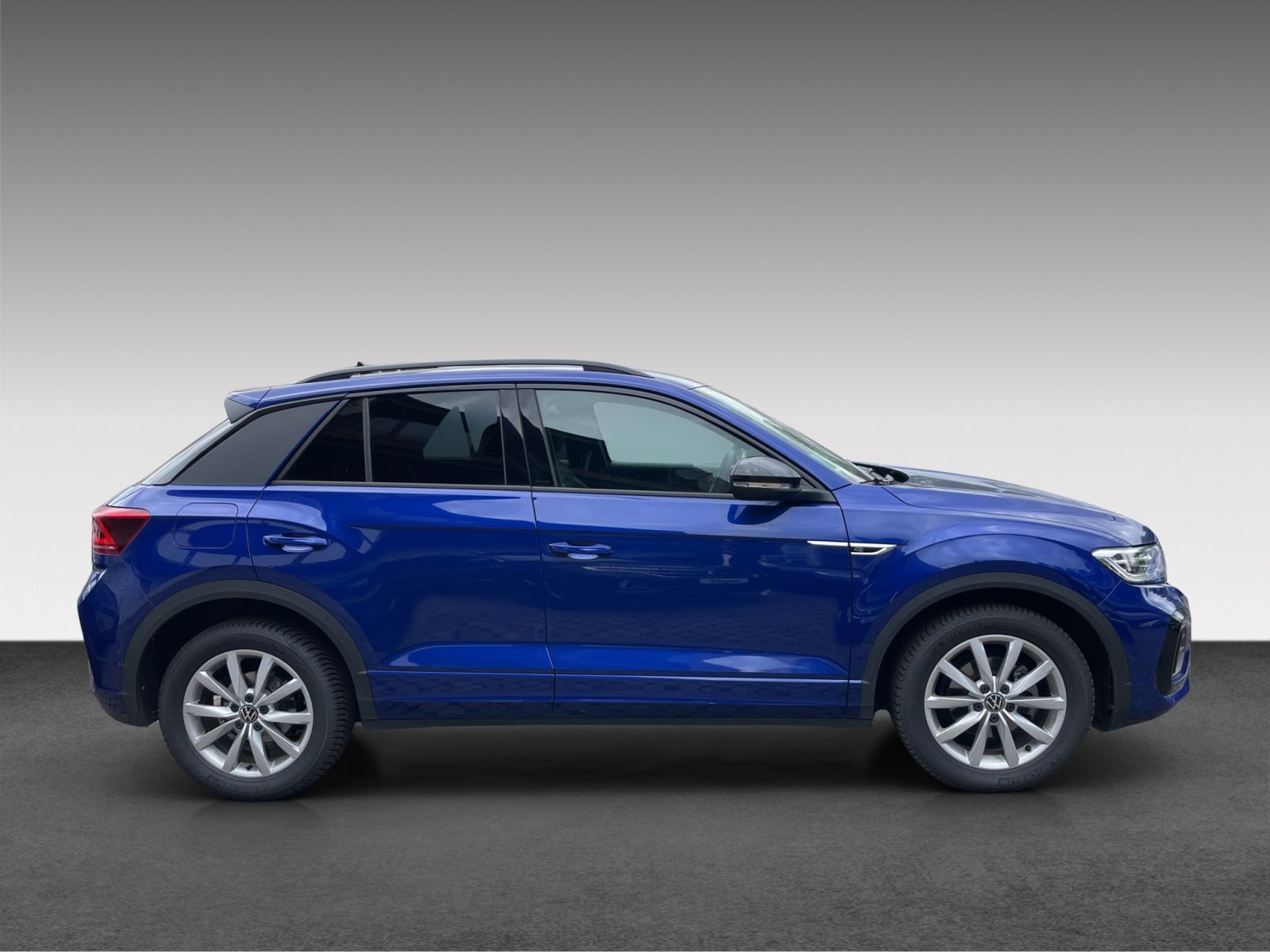 Volkswagen T-Roc R-Line 1.5 TSI DSG IQ.LIGHT AHK ACC NAVI foto 4