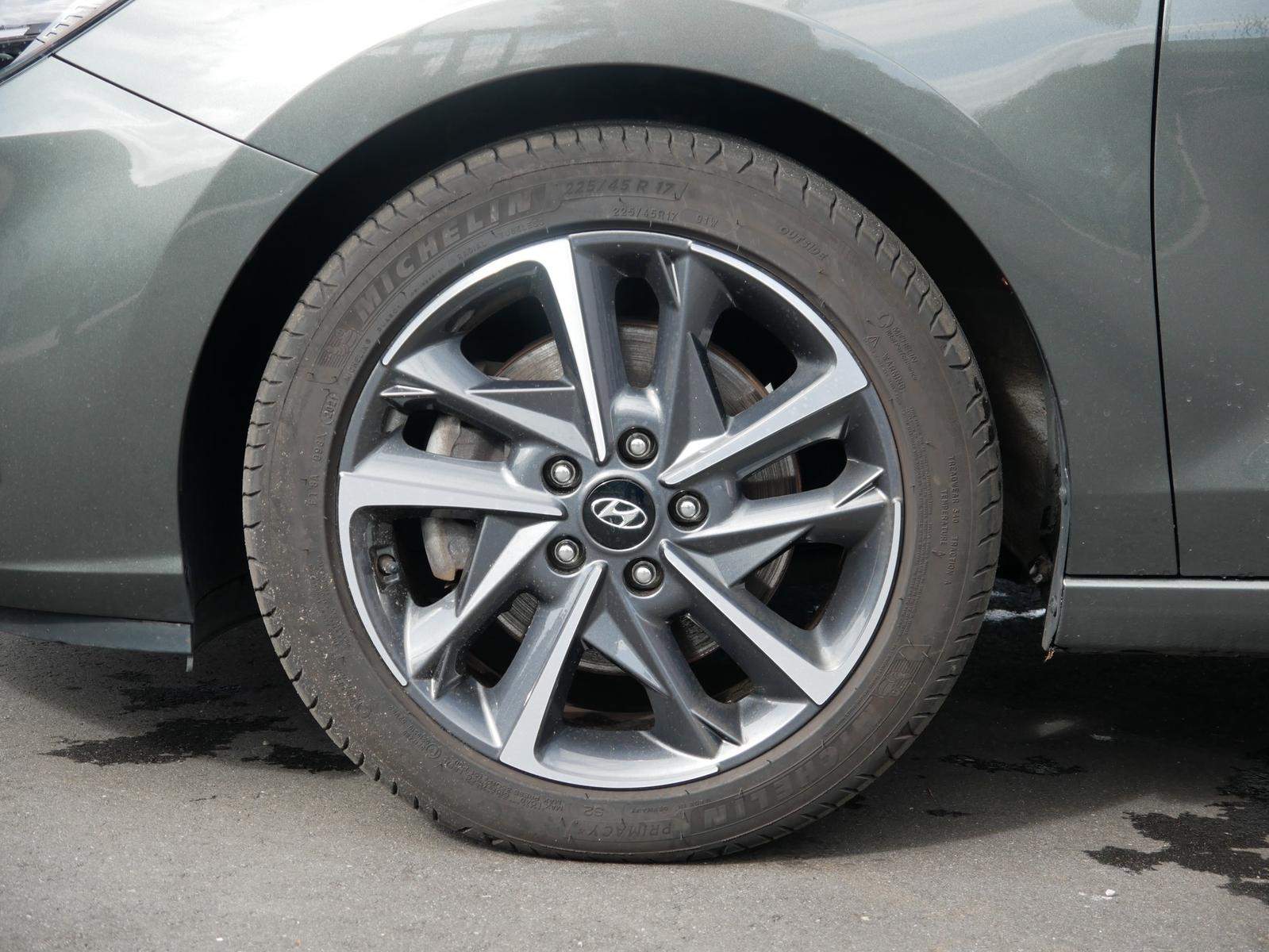 Hyundai i30 1.5 Prime Mild-Hybrid LED Navi Kamera