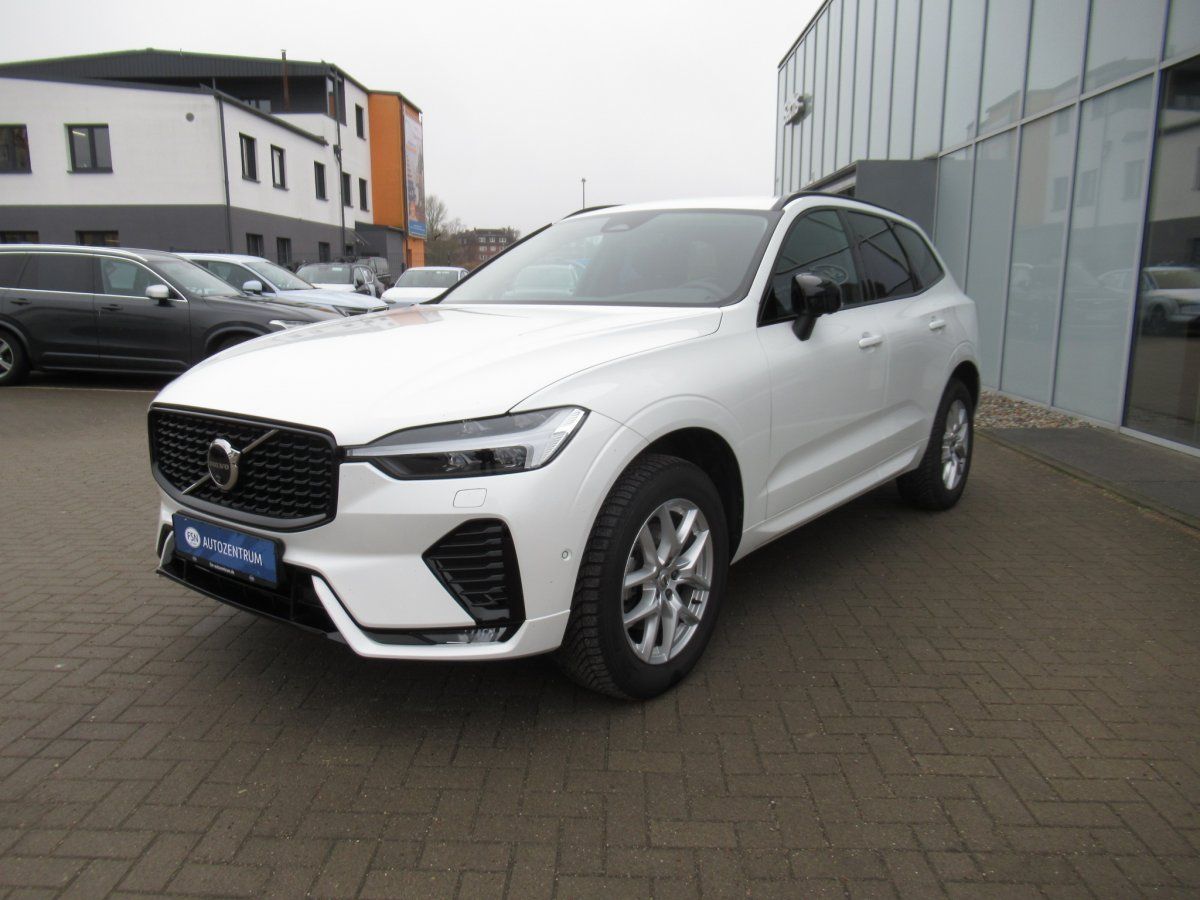 Volvo XC60 B5 AWD Benzin Plus Dark Automatik imagem 2