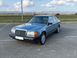 Mercedes-Benz E 200 | Wie neu | 58.000 km - Mercedes-Benz E 200 mit Diesel-Antrieb: Blau, Limousine