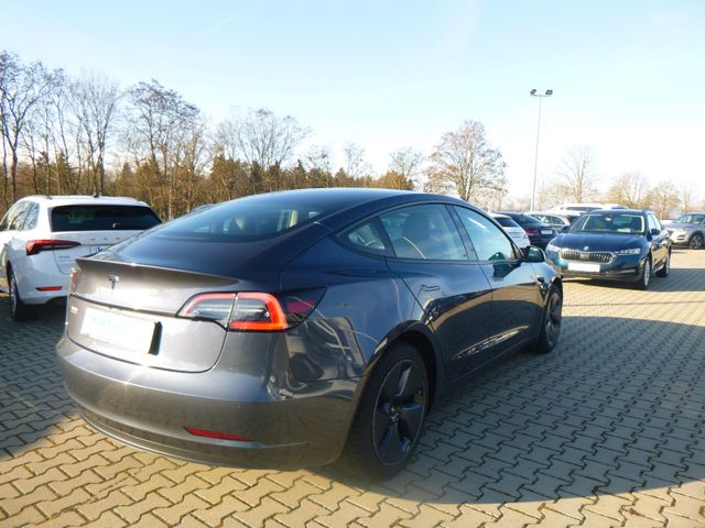 Fahrzeugabbildung Tesla Model 3 RWD (MY2023) >LFP/Ryzen/Wärmepumpe<