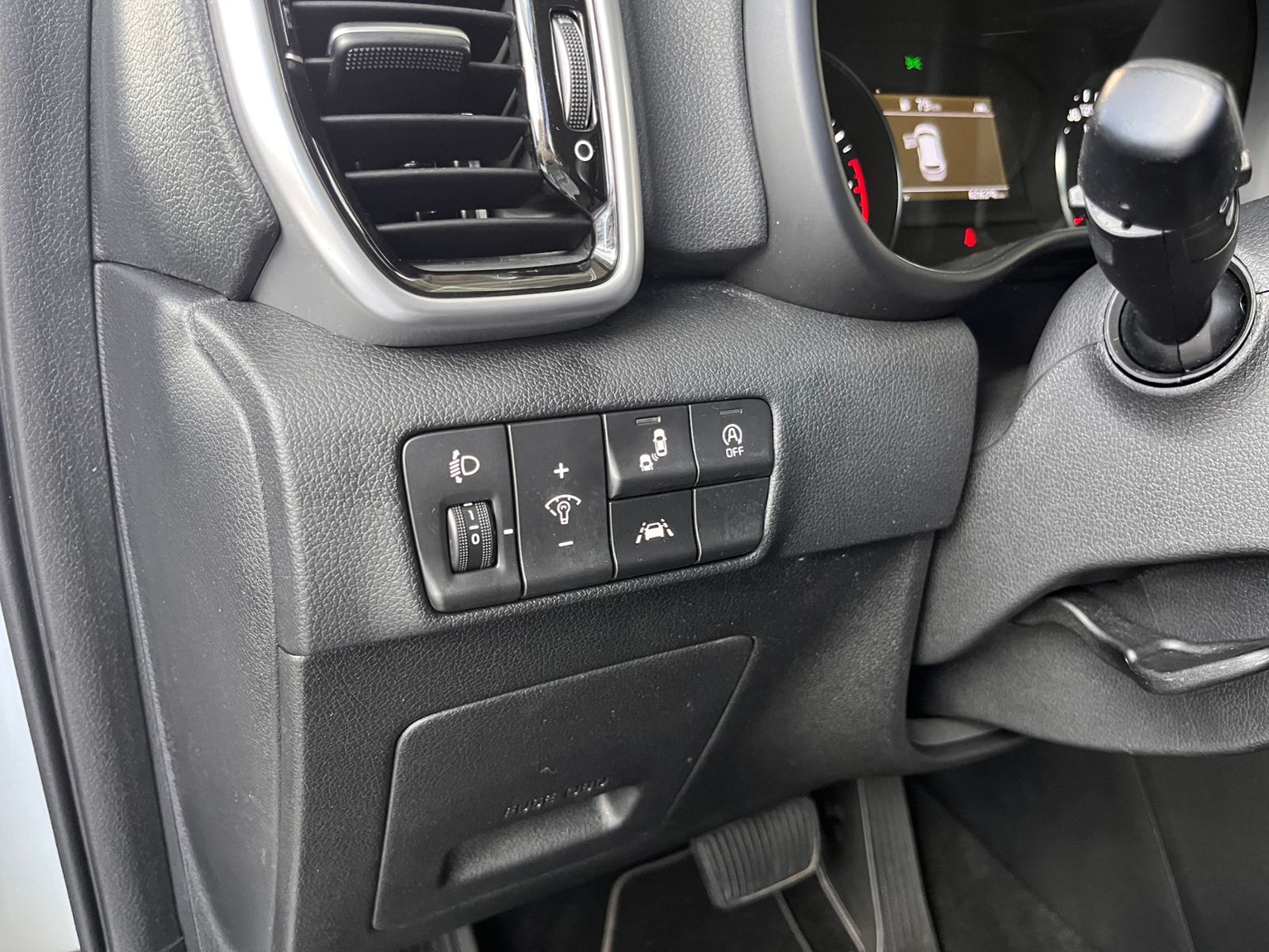 Fahrzeugabbildung Kia Sportage Black Edition 2WD LEDER LED NAV SHZ ALU