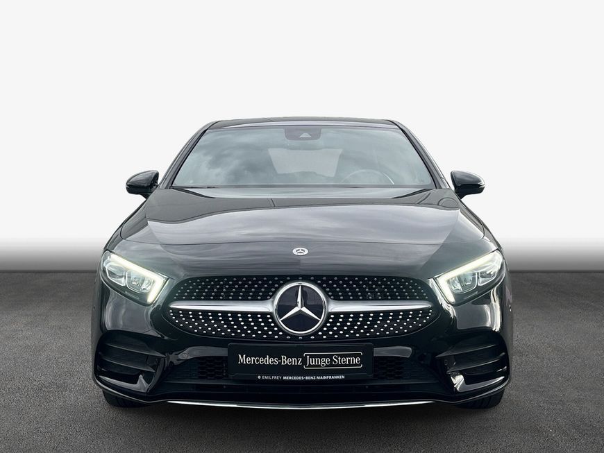 Mercedes-Benz A 250 e AMG MBUX-High Ambiente LED imagem 3