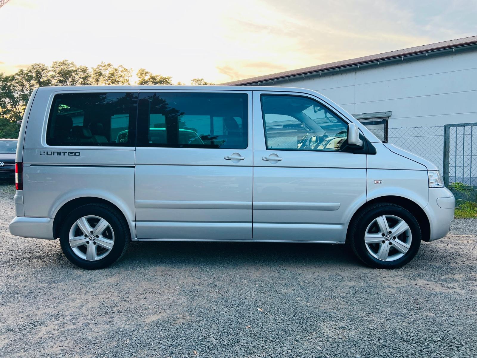 VOLKSWAGEN T5 MULTIVAN UNITED 2.5 TDI 174ch 4MOTION - 7 PLACES - 2 PORTES COULISSANTES ÉLECTRIQUES - ALCANTARA/CUIR - GPS - CHAUFFAGE AUXILIAIRE