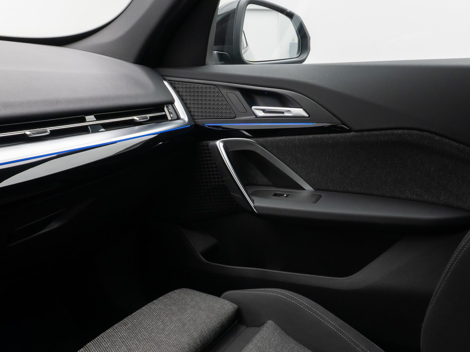 Fahrzeugabbildung BMW X1 sD18d  Kamera DAB Fernlichtassist Sport LED