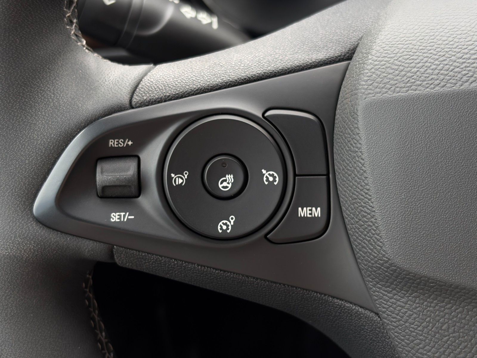 Fahrzeugabbildung Opel Corsa F GS 1.2 Turbo Matrix CAM LHZ Navi CarPlay