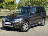 Mitsubishi Pajero 3.2 DI-D Edition100°7-Sitzer°Pano°ACC - Mitsubishi Pajero in Bonn