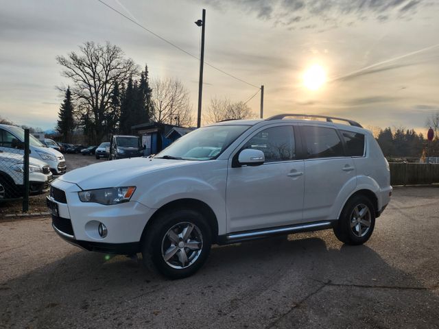 Mitsubishi Outlander Invite 4WD