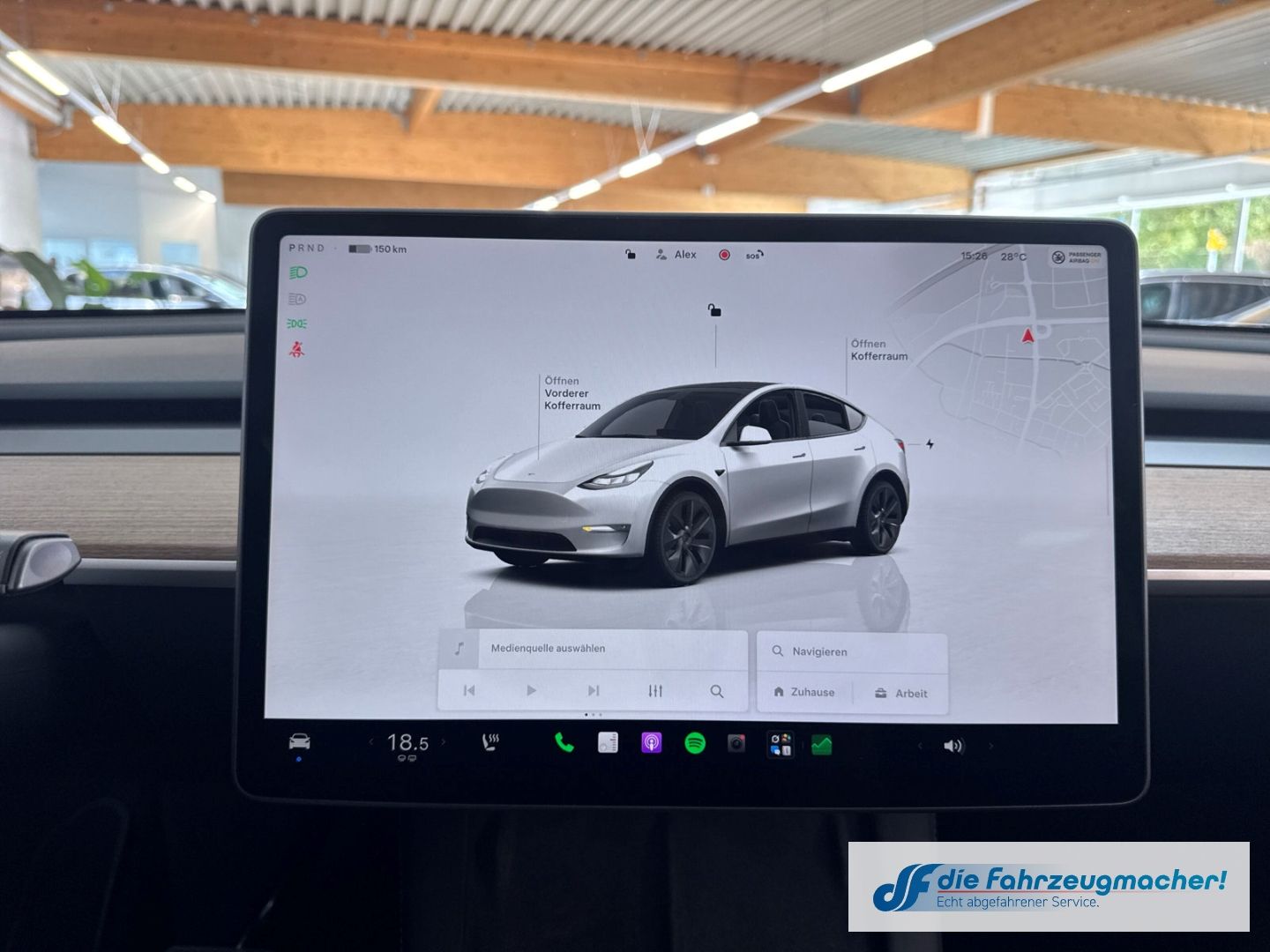 Fahrzeugabbildung Tesla Model Y RWD Panorama Navi Soundsystem LED ACC WL