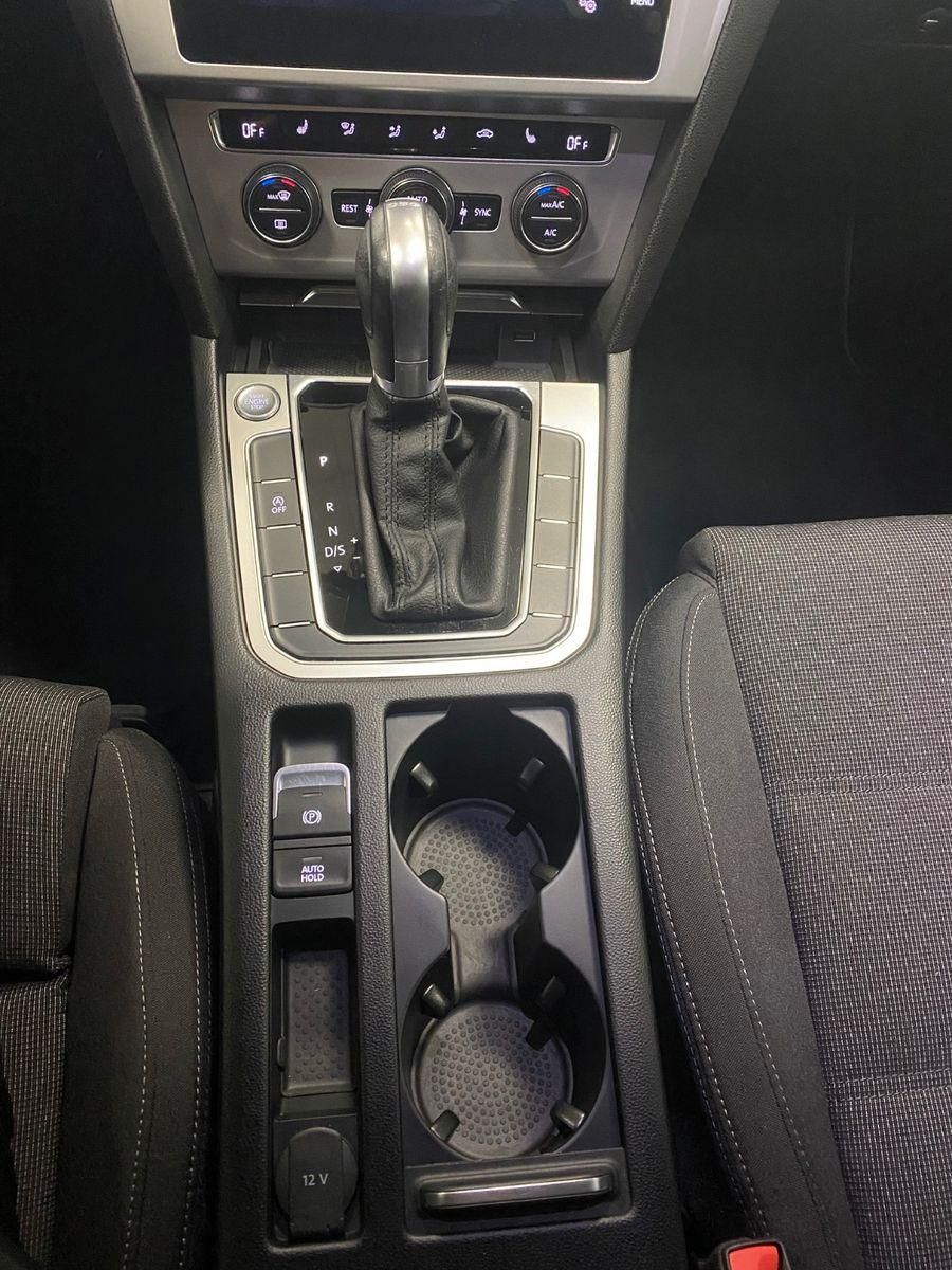 Fahrzeugabbildung Volkswagen Passat Variant 1.5 TSI OPF DSG Comfortline+NAVI+