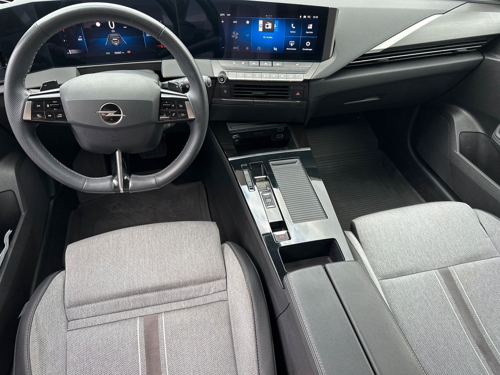 Fahrzeugabbildung Opel Astra SpT 1.5 D Aut Business Elegance NAV+LED
