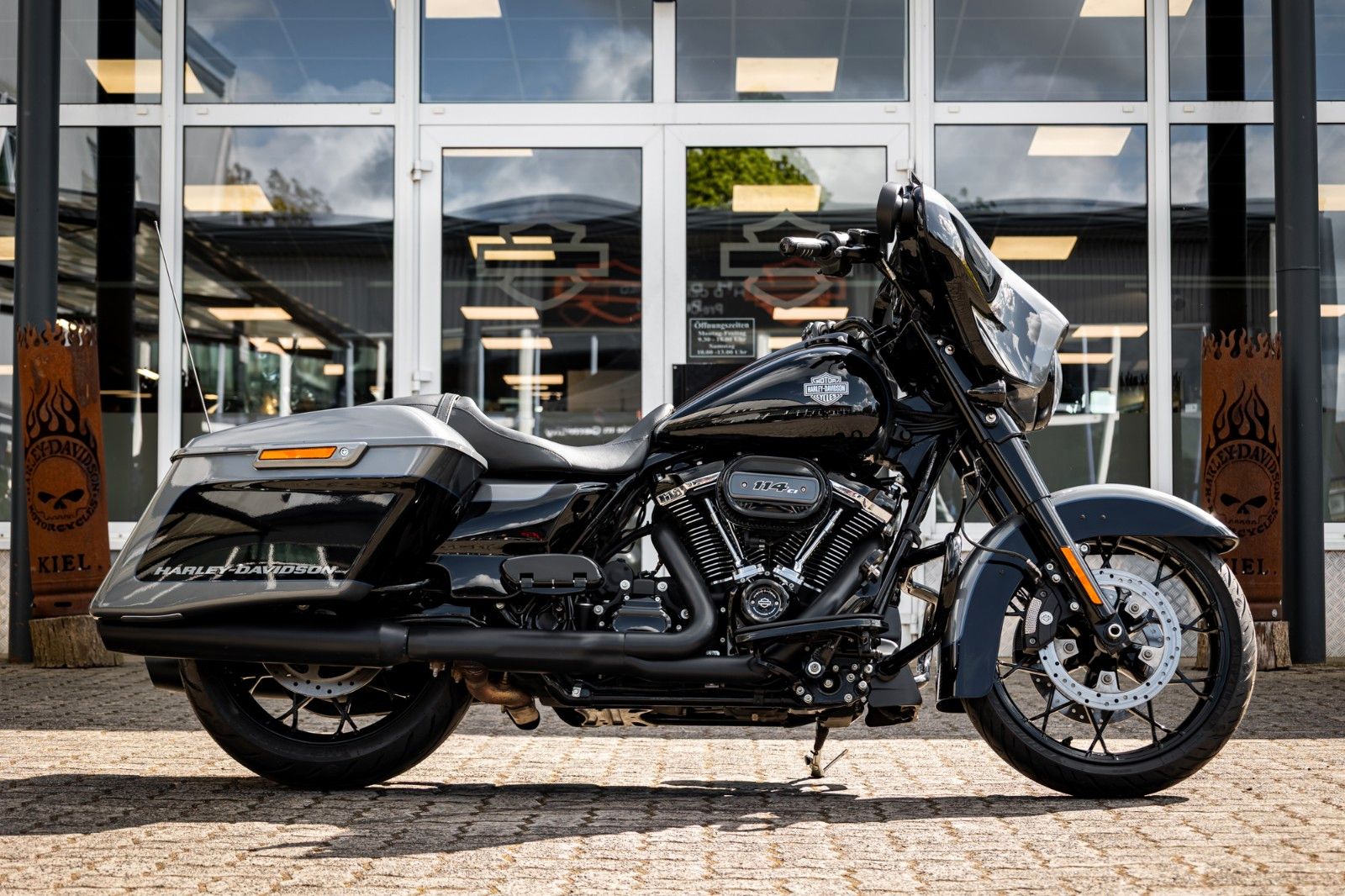 Fahrzeugabbildung Harley-Davidson Street Glide Special FLHXS